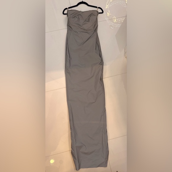 RICK OWENS
Bustier Gown
Size: 40
Color: Reflex
NEVER WORN!!! - Picture 6 of 8